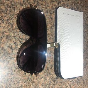 Brand new Quay sunglasses - empire